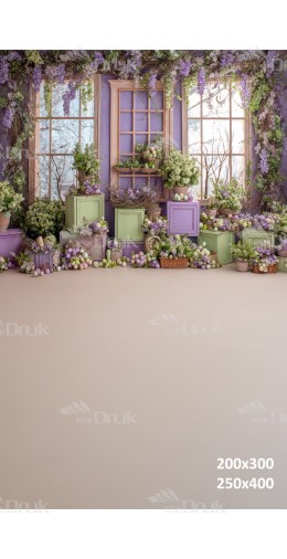 Tło fotograficzne „Pastelowe okna z lawendową girlandą i wielkanocnymi dekoracjami” | E646